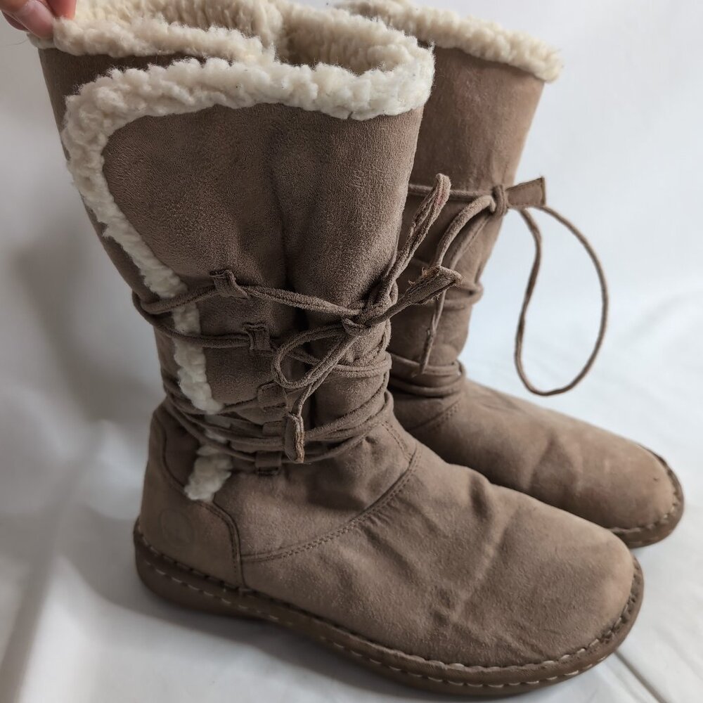 Airwalk Women's Winter Boots/Moccasins with Fleece Lining, Size 7.5 US